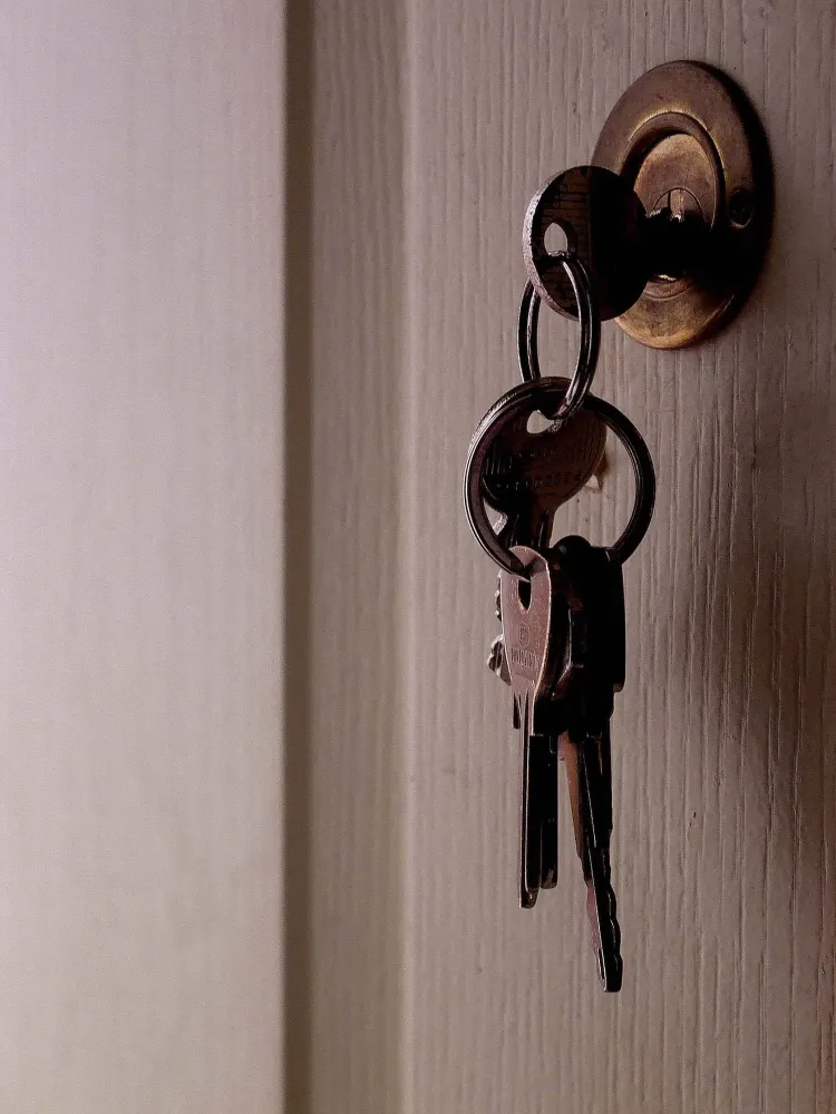 clefs-serure-porte-blanche